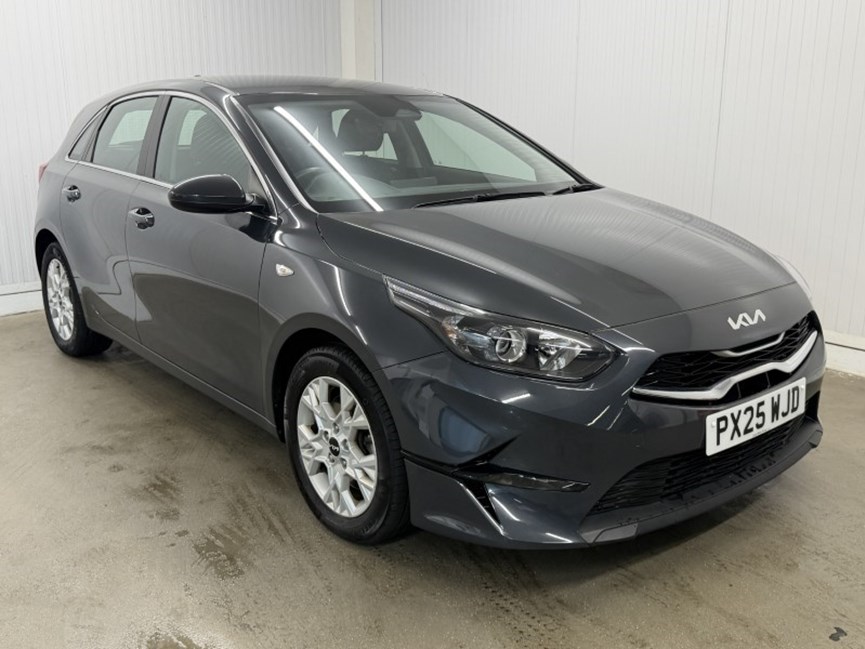2025 (25) KIA CEED 1.5T GDi ISG 138 2 5dr