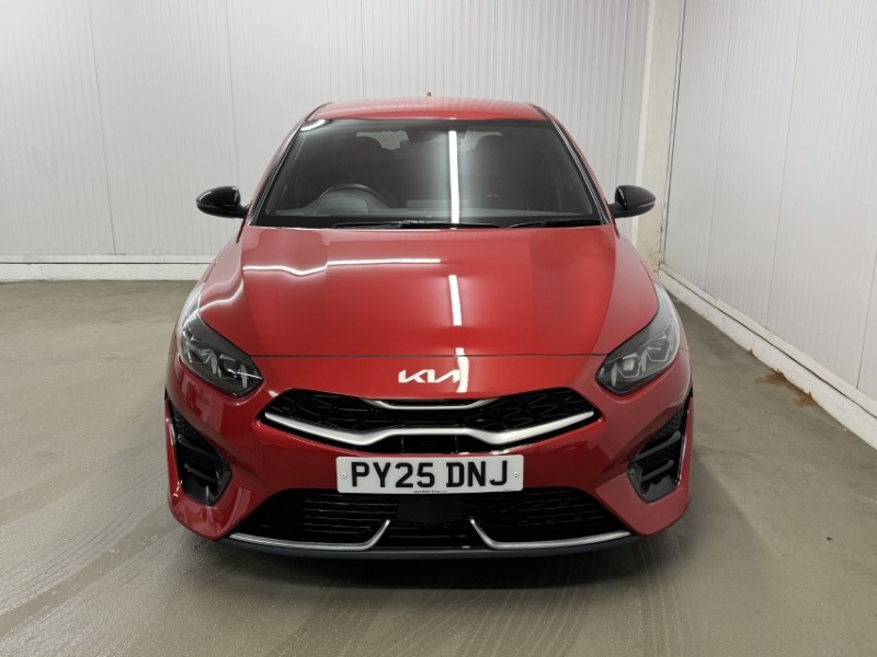 2025 (25) KIA CEED 1.5T GDi ISG 138 GT-Line 5dr DCT 5294170