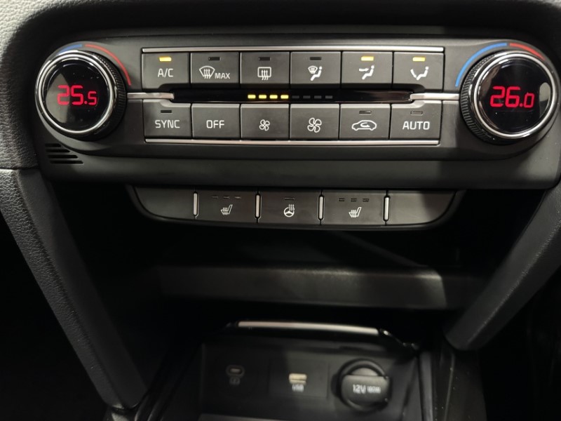 2025 (25) KIA CEED 1.5T GDi ISG 138 GT-Line 5dr DCT 5294181