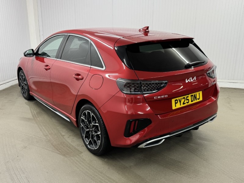 2025 (25) KIA CEED 1.5T GDi ISG 138 GT-Line 5dr DCT 5294172