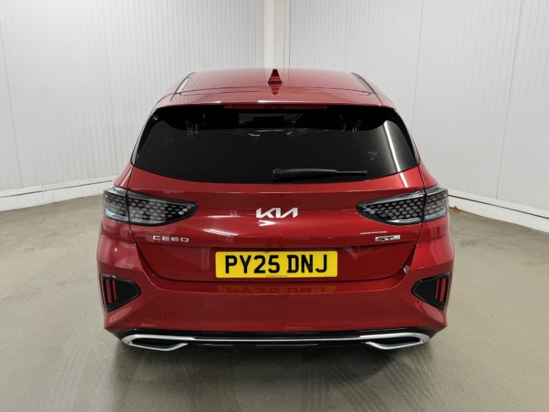 2025 (25) KIA CEED 1.5T GDi ISG 138 GT-Line 5dr DCT 5294155