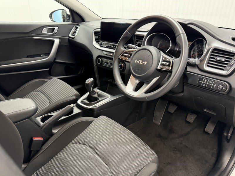 2025 (25) KIA XCEED 1.5T GDi ISG 138 2 5dr 5415558