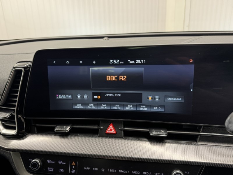 2025 (25) KIA SPORTAGE 1.6T GDi 207 HEV GT-Line S 5dr Auto AWD 4811174