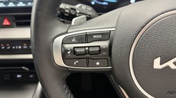 2025 (25) KIA SPORTAGE 1.6T GDi 207 HEV GT-Line 5dr Auto 5561324