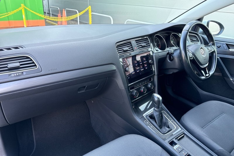 2019 (19) VOLKSWAGEN GOLF 1.6 TDI Match 5dr DSG 5421188