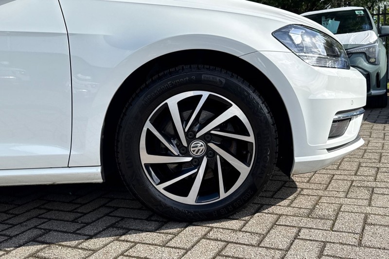 2019 (19) VOLKSWAGEN GOLF 1.6 TDI Match 5dr DSG 5420608