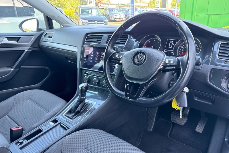 2019 (19) VOLKSWAGEN GOLF 1.6 TDI Match 5dr DSG 5420610