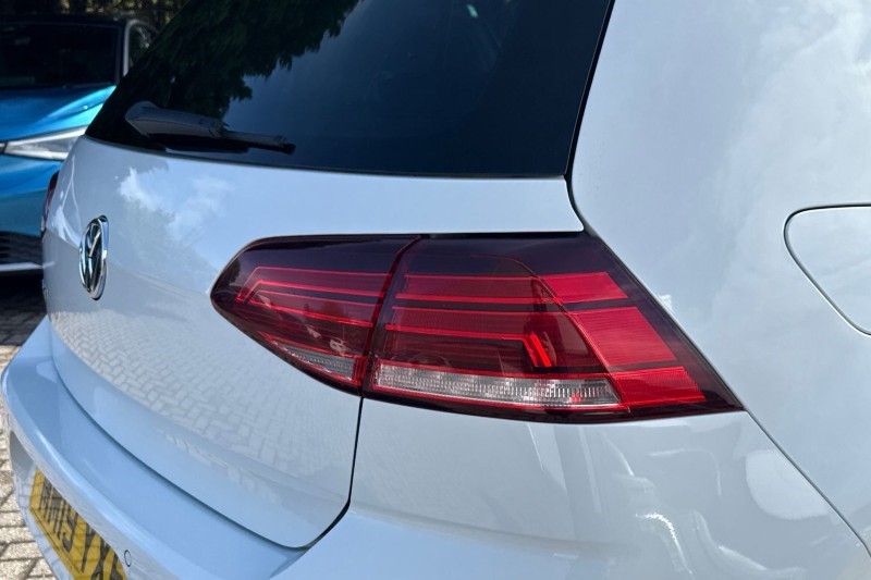2019 (19) VOLKSWAGEN GOLF 1.6 TDI Match 5dr DSG 5420636