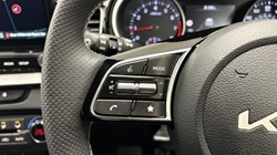 2025 (25) KIA CEED 1.5T GDi ISG 138 GT-Line 5dr 4675117