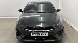 2025 (25) KIA CEED 1.5T GDi ISG 138 GT-Line 5dr 4675108
