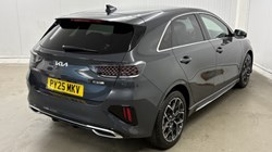 2025 (25) KIA CEED 1.5T GDi ISG 138 GT-Line 5dr 4675088