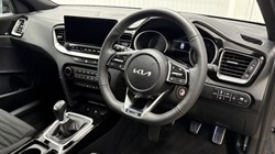 2025 (25) KIA CEED 1.5T GDi ISG 138 GT-Line 5dr 4675110