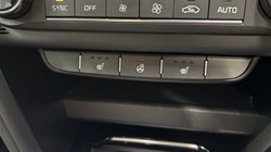 2025 (25) KIA CEED 1.5T GDi ISG 138 GT-Line 5dr 4675115