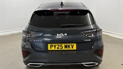 2025 (25) KIA CEED 1.5T GDi ISG 138 GT-Line 5dr 4675087