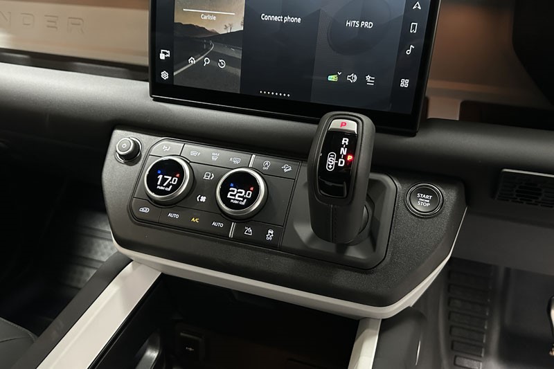  LAND ROVER DEFENDER 3.0 D350 X-Dynamic SE 90 3dr Auto 3565934