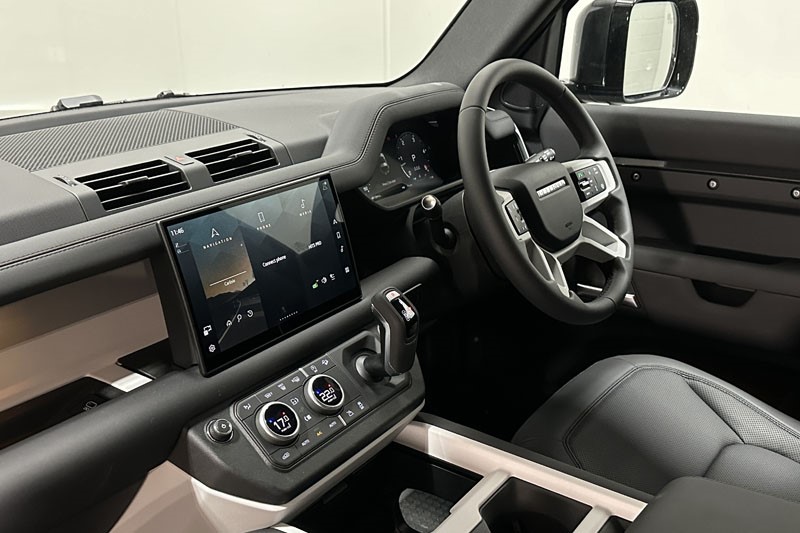  LAND ROVER DEFENDER 3.0 D350 X-Dynamic SE 90 3dr Auto 3565944