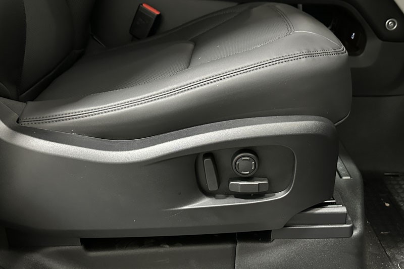  LAND ROVER DEFENDER 3.0 D350 X-Dynamic SE 90 3dr Auto 3565926