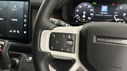 LAND ROVER DEFENDER 3.0 D350 X-Dynamic SE 90 3dr Auto 3565931