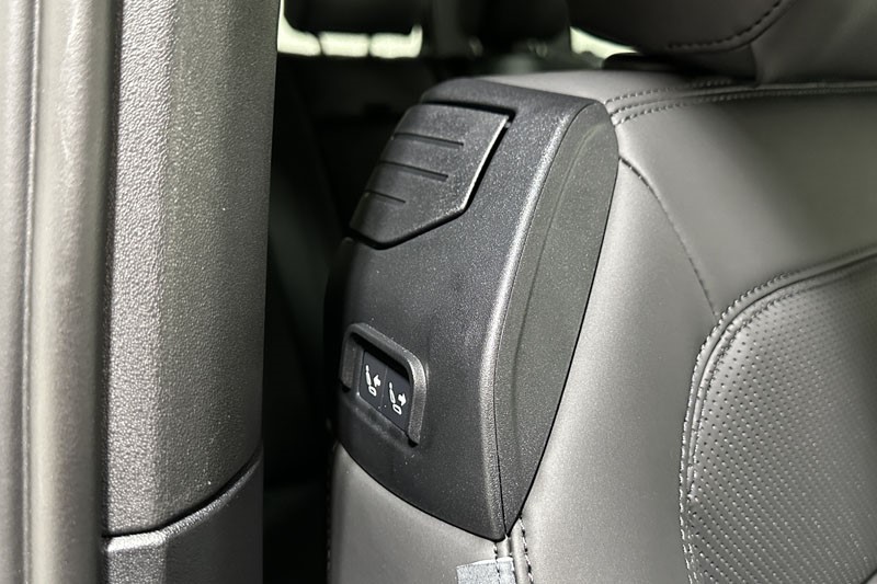  LAND ROVER DEFENDER 3.0 D350 X-Dynamic SE 90 3dr Auto 3565929