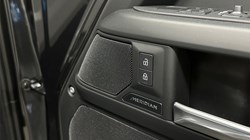 LAND ROVER DEFENDER 3.0 D350 X-Dynamic SE 90 3dr Auto 3565925