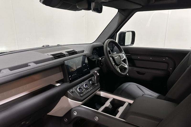  LAND ROVER DEFENDER 3.0 D350 X-Dynamic SE 90 3dr Auto 3565943