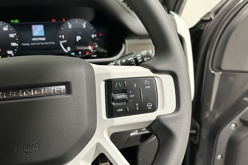  LAND ROVER DEFENDER 3.0 D350 X-Dynamic SE 90 3dr Auto 3565932