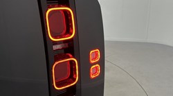 LAND ROVER DEFENDER 3.0 D350 X-Dynamic SE 90 3dr Auto 3565950