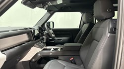 LAND ROVER DEFENDER 3.0 D350 X-Dynamic SE 90 3dr Auto 3565917