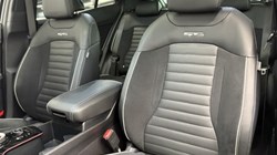 2023 (23) KIA SPORTAGE 1.6T GDi HEV GT-Line S 5dr Auto AWD 4488287