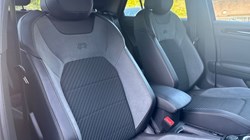 2019 (69) VOLKSWAGEN T-ROC 2.0 TSI 4MOTION R 5dr DSG 5412720