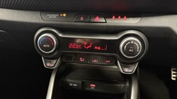 2025 (25) KIA STONIC 1.0T GDi 48V 98 GT-Line S 5dr DCT 4572349