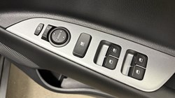 2025 (25) KIA STONIC 1.0T GDi 48V 98 GT-Line S 5dr DCT 4572338