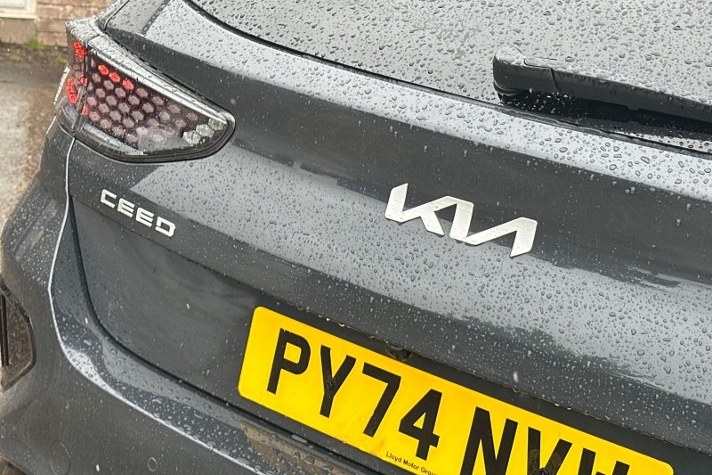 2025 (74) KIA CEED 1.5T GDi ISG 138 GT-Line 5dr 5459065