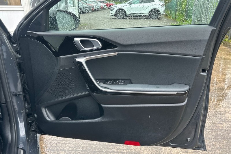 2025 (74) KIA CEED 1.5T GDi ISG 138 GT-Line 5dr 5459040