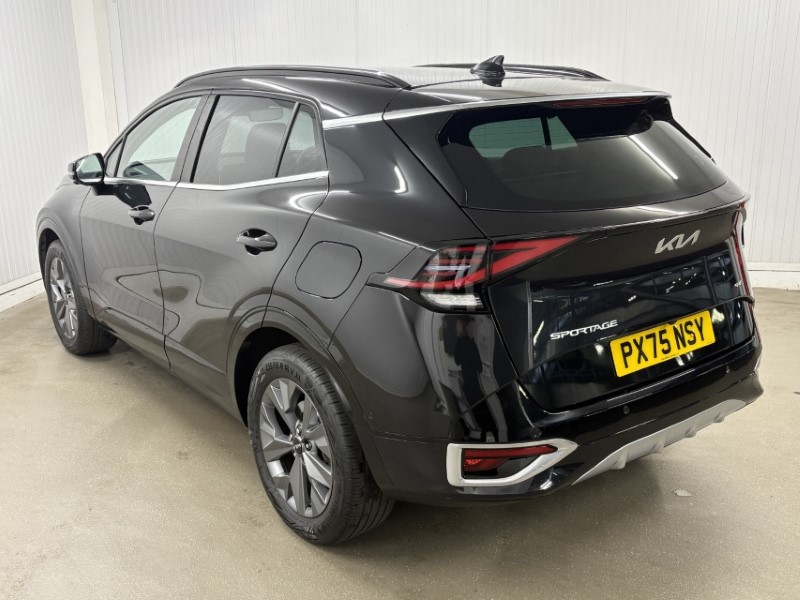 2025 (75) KIA SPORTAGE 1.6T GDi 207 HEV GT-Line S 5dr Auto 5340787