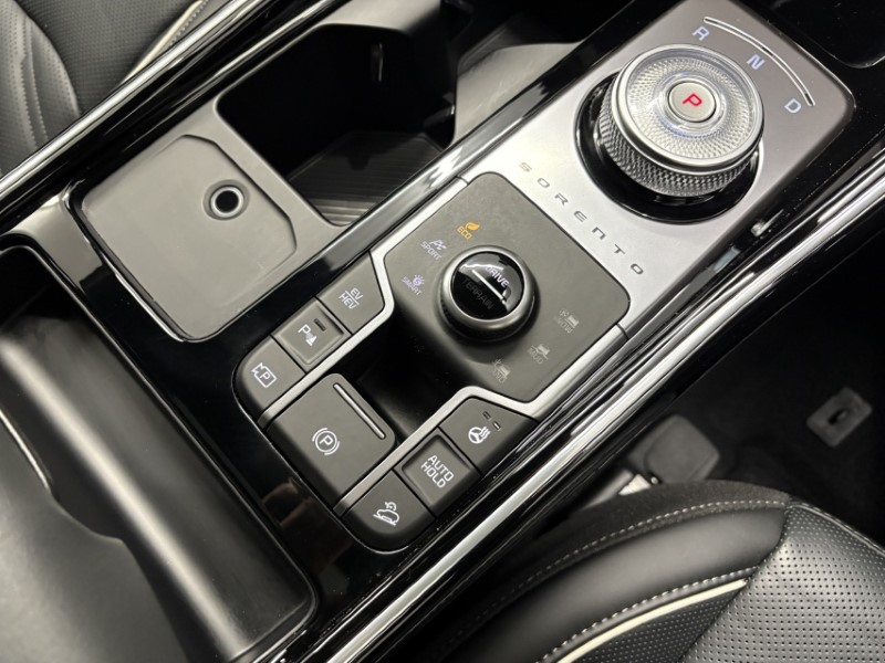 2024 (24) KIA SORENTO 1.6 T-GDi PHEV 4 5dr Auto 4910523