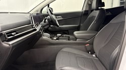 2025 (25) KIA SPORTAGE 1.6T GDi 207 HEV 3 5dr Auto 4664247