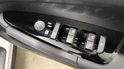 2025 (25) KIA SPORTAGE 1.6T GDi 207 HEV 3 5dr Auto 4664250