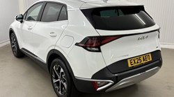 2025 (25) KIA SPORTAGE 1.6T GDi 207 HEV 3 5dr Auto 4664237