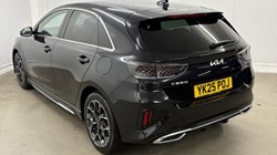 2025 (25) KIA CEED 1.5T GDi ISG 138 GT-Line 5dr DCT 4648596