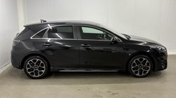 2025 (25) KIA CEED 1.5T GDi ISG 138 GT-Line 5dr DCT 4648624