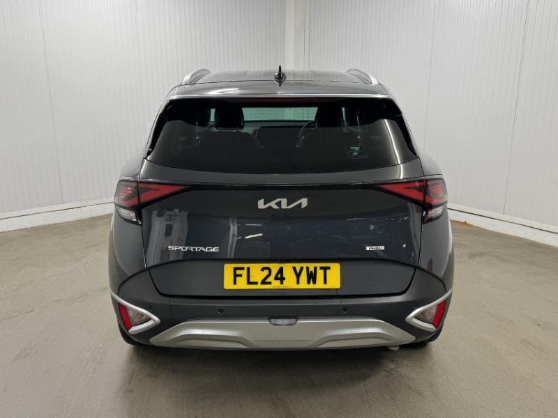 2024 (24) KIA SPORTAGE 1.6T GDi PHEV 3 5dr Auto AWD 5103643