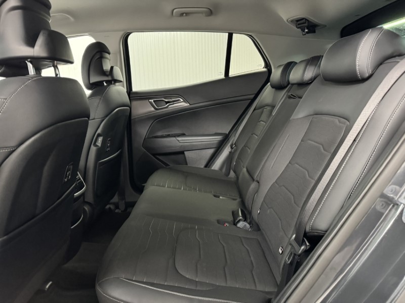 2024 (24) KIA SPORTAGE 1.6T GDi PHEV 3 5dr Auto AWD 4804865