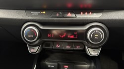 2025 (75) KIA STONIC 1.0T GDi 48V 98 3 5dr DCT 4690932