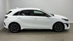 2025 (25) KIA CEED 1.5T GDi ISG 138 GT-Line 5dr DCT 4681690