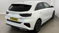 2025 (25) KIA CEED 1.5T GDi ISG 138 GT-Line 5dr DCT 4681656