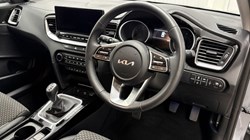 2025 (74) KIA XCEED 1.5T GDi ISG 138 3 5dr 4700255