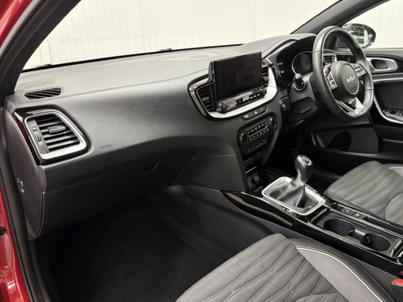 2022 (22) KIA PRO CEED 1.5T GDi ISG GT-Line 5dr 4765186