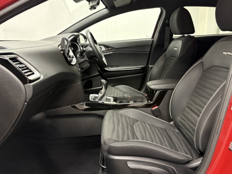 2022 (22) KIA PRO CEED 1.5T GDi ISG GT-Line 5dr 4765187