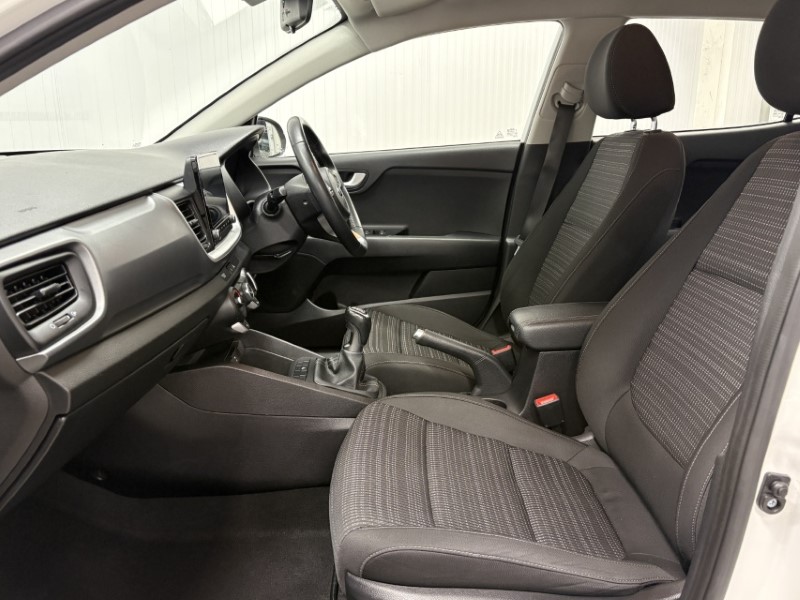 2020 (70) KIA STONIC 1.0T GDi 99 2 5dr 4765224